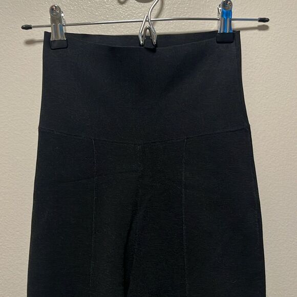 SANDRO Sienna Split-Ankle Black Knit Crop Leggings, Size 34 (0/XS) - Picture 9 of 14